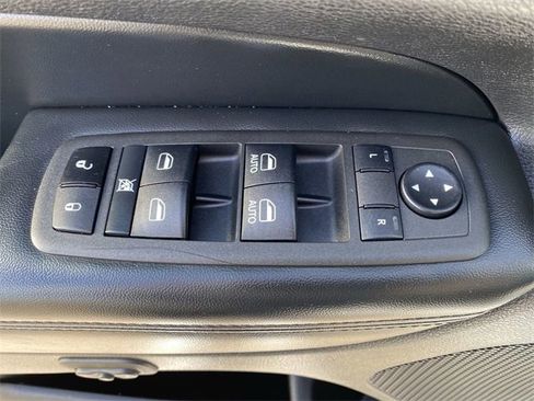 Used 2022 Jeep Grand Cherokee Limited image 14