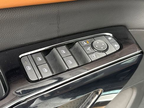 New 2026 Nissan Pathfinder Platinum image 22