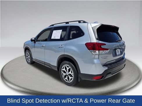 Certified 2022 Subaru Forester Premium AWD/4WD image 18