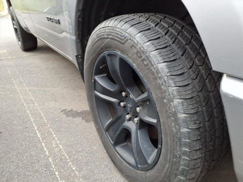 Used 2021 RAM 1500 Big Horn image 4