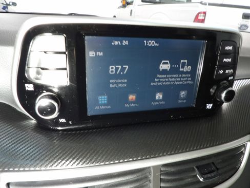 Used 2021 Hyundai Tucson SE w/ Cargo Package image 16