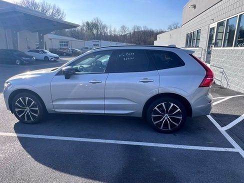 Used 2023 Volvo XC60 B5 Plus w/ Climate Package image 6
