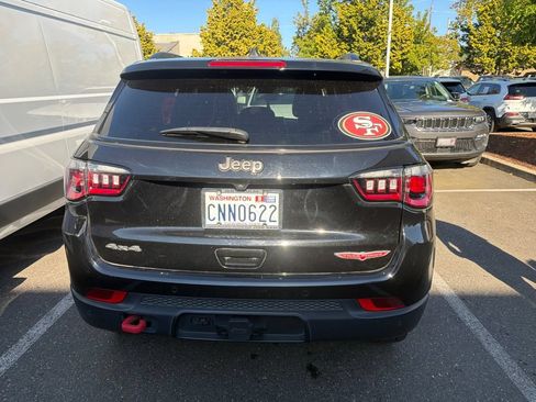 Used 2024 Jeep Compass Trailhawk w/ Trailer Tow Group AWD/4WD image 5