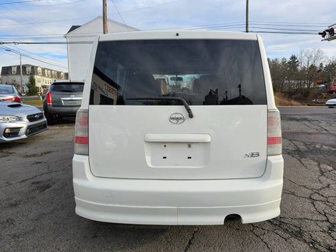 Used 2005 Scion xB image 6