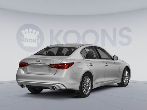 Used 2018 INFINITI Q50 Luxe w/ Essential Package (3.0T Luxe) AWD/4WD image 2