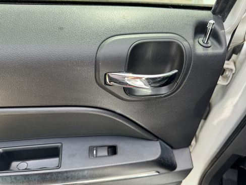 Used 2012 Jeep Patriot Limited w/ Sun/Sound Group image 40