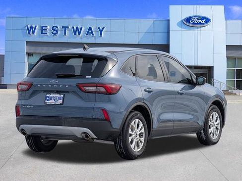 New 2025 Ford Escape Active image 3
