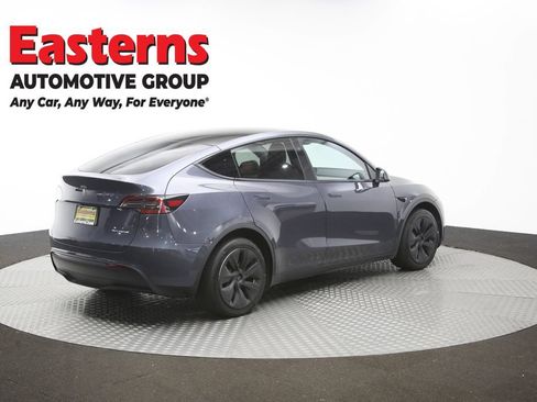 Used 2023 Tesla Model Y Long Range AWD/4WD image 36