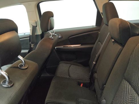 Used 2020 Dodge Journey SE w/ SE Popular Equipment Group image 18