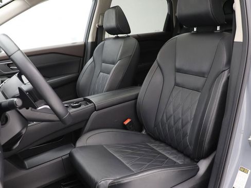 Used 2023 Nissan Rogue Platinum w/ Platinum Premium Package image 17