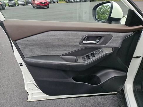 Used 2023 Nissan Rogue SV AWD/4WD image 18