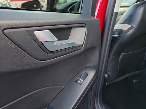 Used 2022 Ford Escape SEL image 13