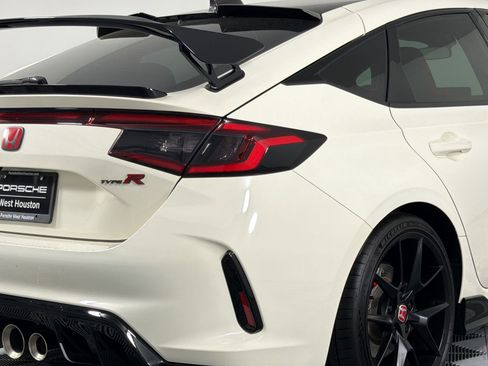 Used 2025 Honda Civic Type R image 10