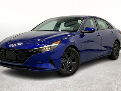 Used 2023 Hyundai Elantra SEL w/ Cargo Package