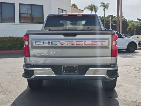 Used 2023 Chevrolet Silverado 1500 LT AWD/4WD image 7
