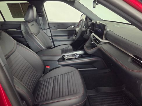 Used 2026 Ford Explorer ST-Line w/ ST-Line Street Pack RWD image 31