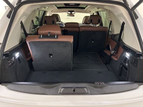 Used 2023 BMW X7 xDrive40i w/ Premium Package image 41