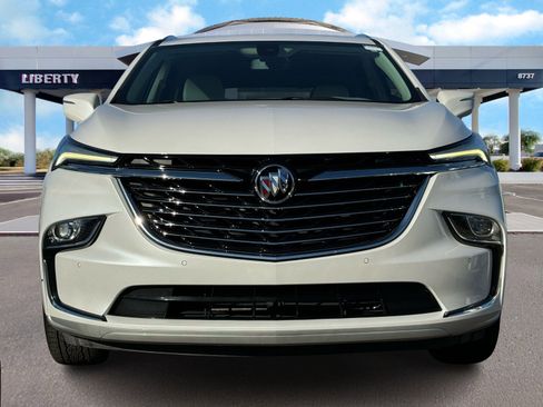 Used 2023 Buick Enclave Essence w/ Experience Buick Package image 4