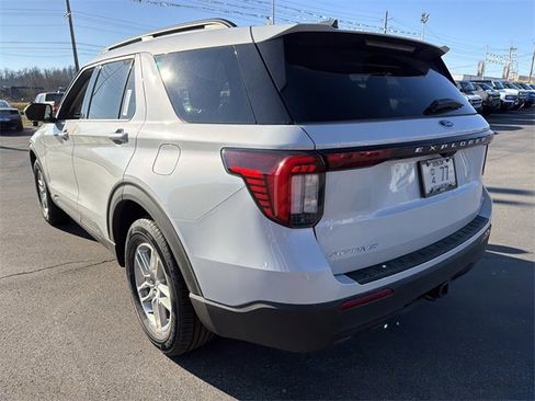 New 2026 Ford Explorer Active image 5