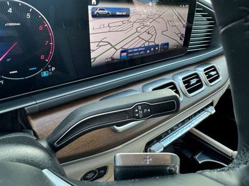 Used 2024 Mercedes-Benz GLE 450 4MATIC image 12