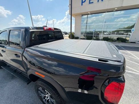 Used 2023 GMC Canyon AT4 w/ AT4 Premium Package AWD/4WD image 16