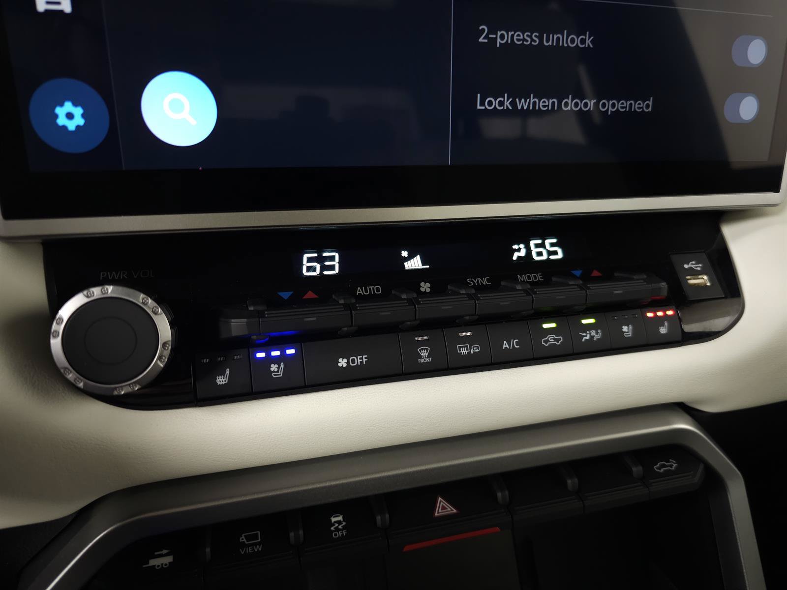 Used 2025 Toyota Tundra Capstone AWD/4WD image 28