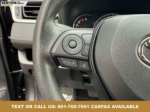 Used 2025 Toyota RAV4 XLE AWD/4WD image 19