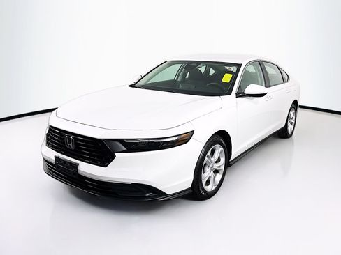 Used 2024 Honda Accord LX image 3