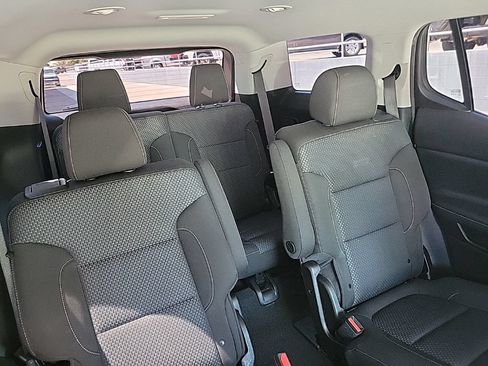 Used 2023 GMC Acadia SLE w/ Driver Convenience Package FWD image 49