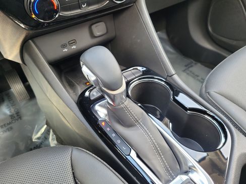 Used 2024 Buick Encore GX Sport Touring w/ Advanced Technology Package FWD image 24