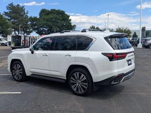 Used 2025 Lexus LX 600 4WD w/ Accessory Package (2T) image 8