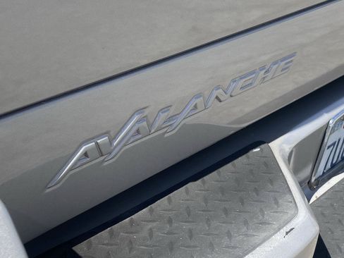 Used 2005 Chevrolet Avalanche LS w/ Onstar Plus Package RWD image 5