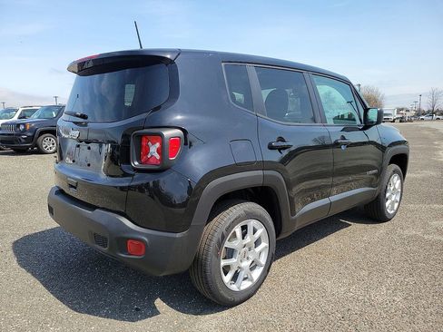 New 2023 Jeep Renegade Latitude image 8
