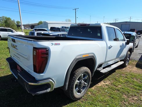 Used 2025 GMC Sierra 3500 SLT w/ SLT Convenience Package image 7