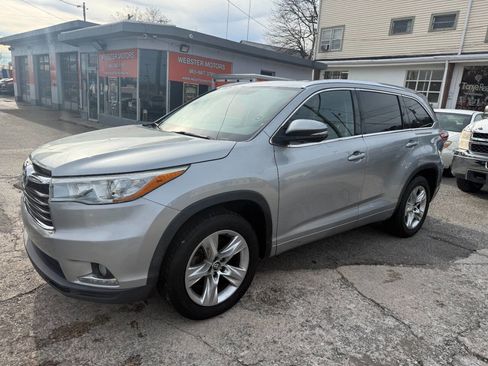 Used 2016 Toyota Highlander Limited image 24