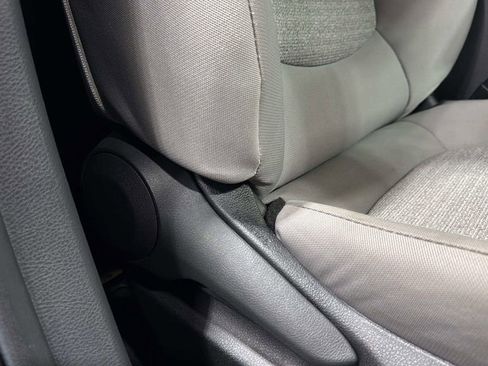 Used 2024 Toyota Sienna LE FWD image 14
