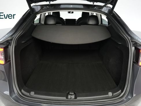 Used 2023 Tesla Model Y Performance AWD/4WD image 8