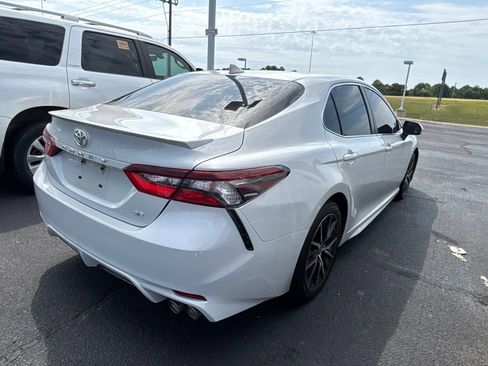 Used 2023 Toyota Camry SE FWD image 2