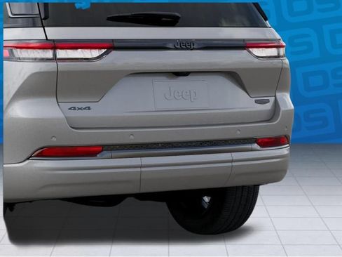 New 2026 Jeep Grand Cherokee Summit w/ Obsidian Package image 13