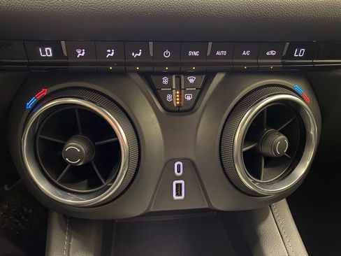 Used 2019 Chevrolet Blazer L FWD image 20