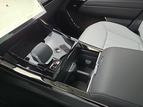 New 2026 Land Rover Range Rover Sport Dynamic SE image 25