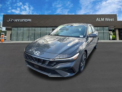 Used 2025 Hyundai Elantra SEL w/ Cargo Package