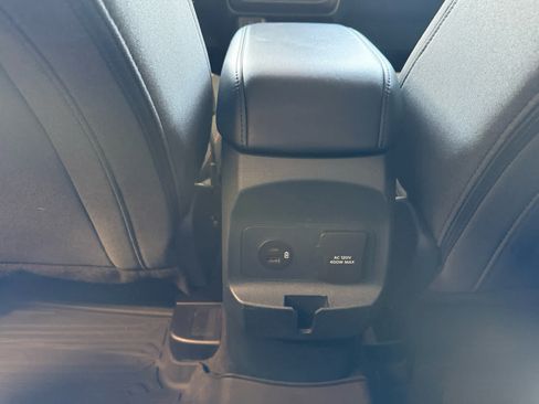Certified 2023 Ford Maverick XLT w/ Equipment Group 300A Standard AWD/4WD image 10