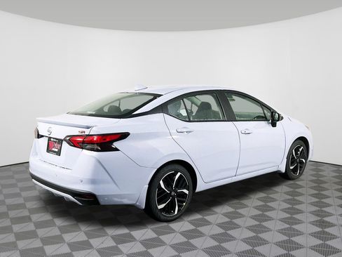 New 2025 Nissan Versa SR w/ Trunk Package FWD image 29