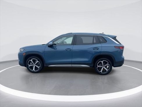 Used 2025 Volkswagen Tiguan SE AWD/4WD image 5