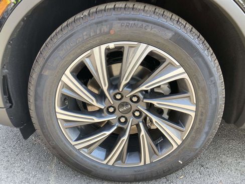 New 2025 Lincoln Aviator 2WD image 14