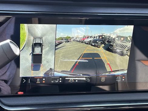 Used 2025 GMC Sierra 3500 AT4 w/ AT4 Premium Plus Package AWD/4WD image 37