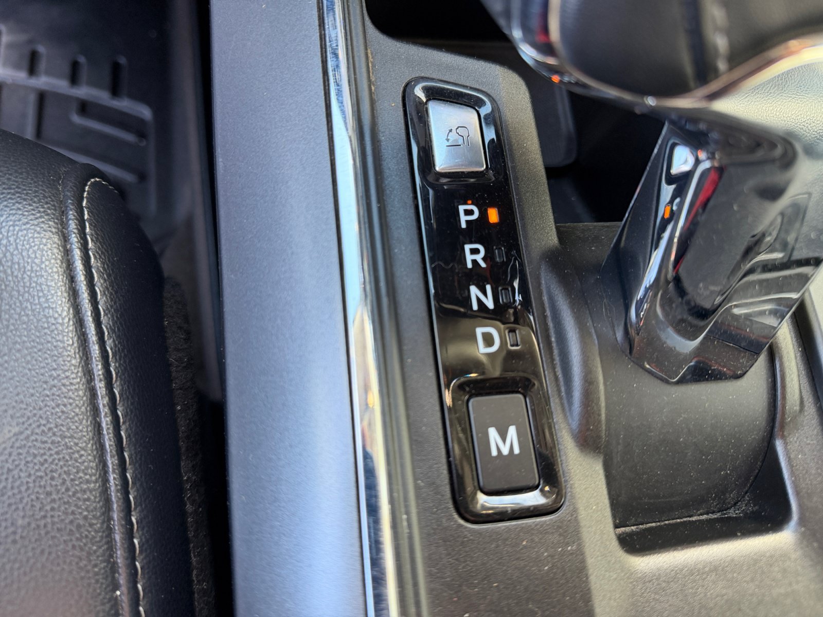 Used 2021 Ford F150 Lariat w/ Max Trailer Tow Package AWD/4WD image 24