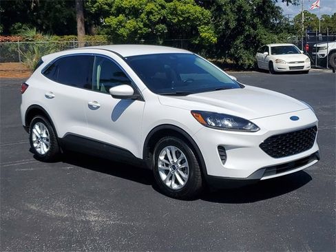 Used 2020 Ford Escape SE image 32