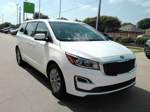 Used 2021 Kia Sedona LX FWD image 4
